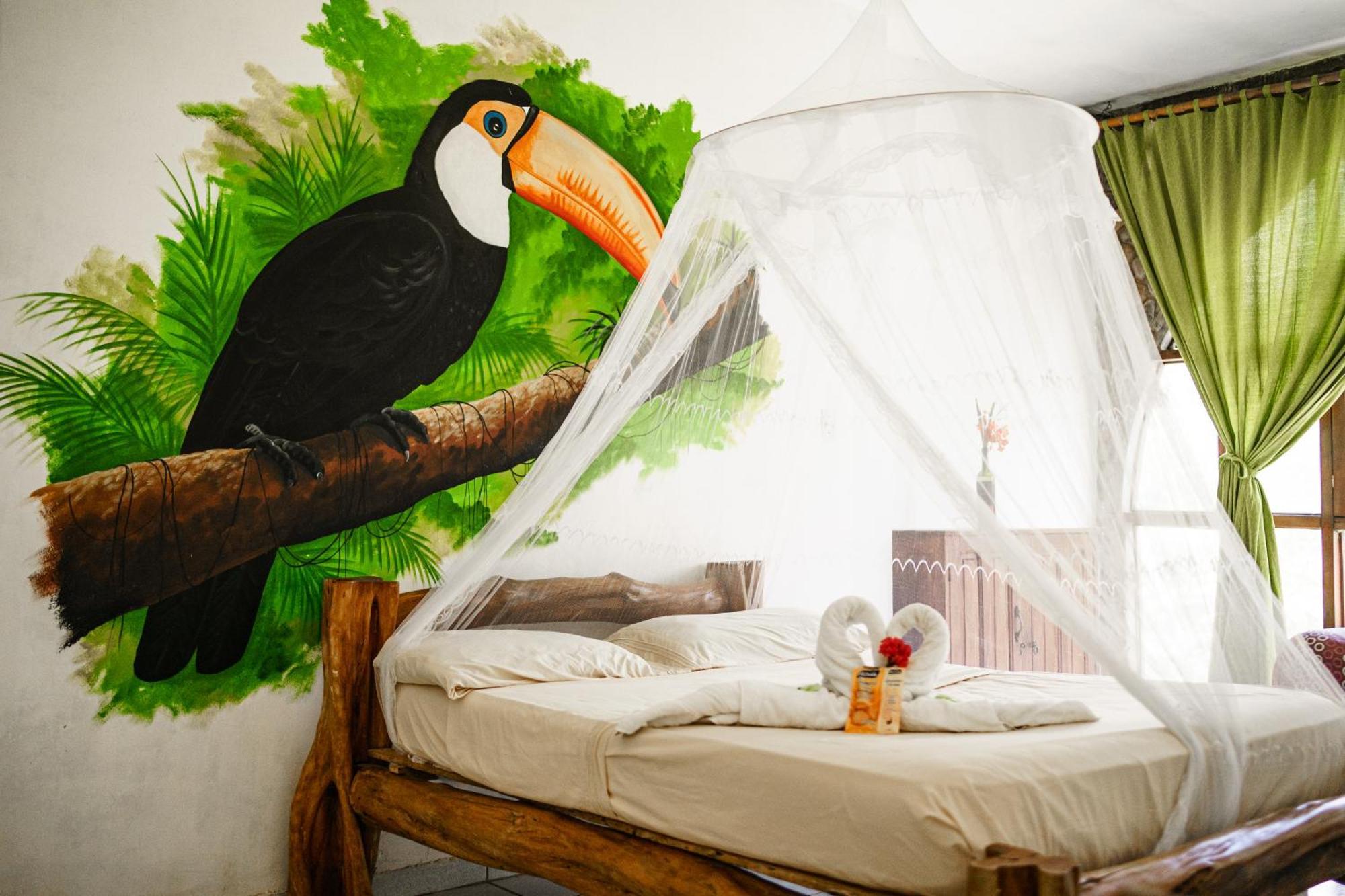 Lobo Hostel - Rurrenabaque (Adults Only) Exterior photo